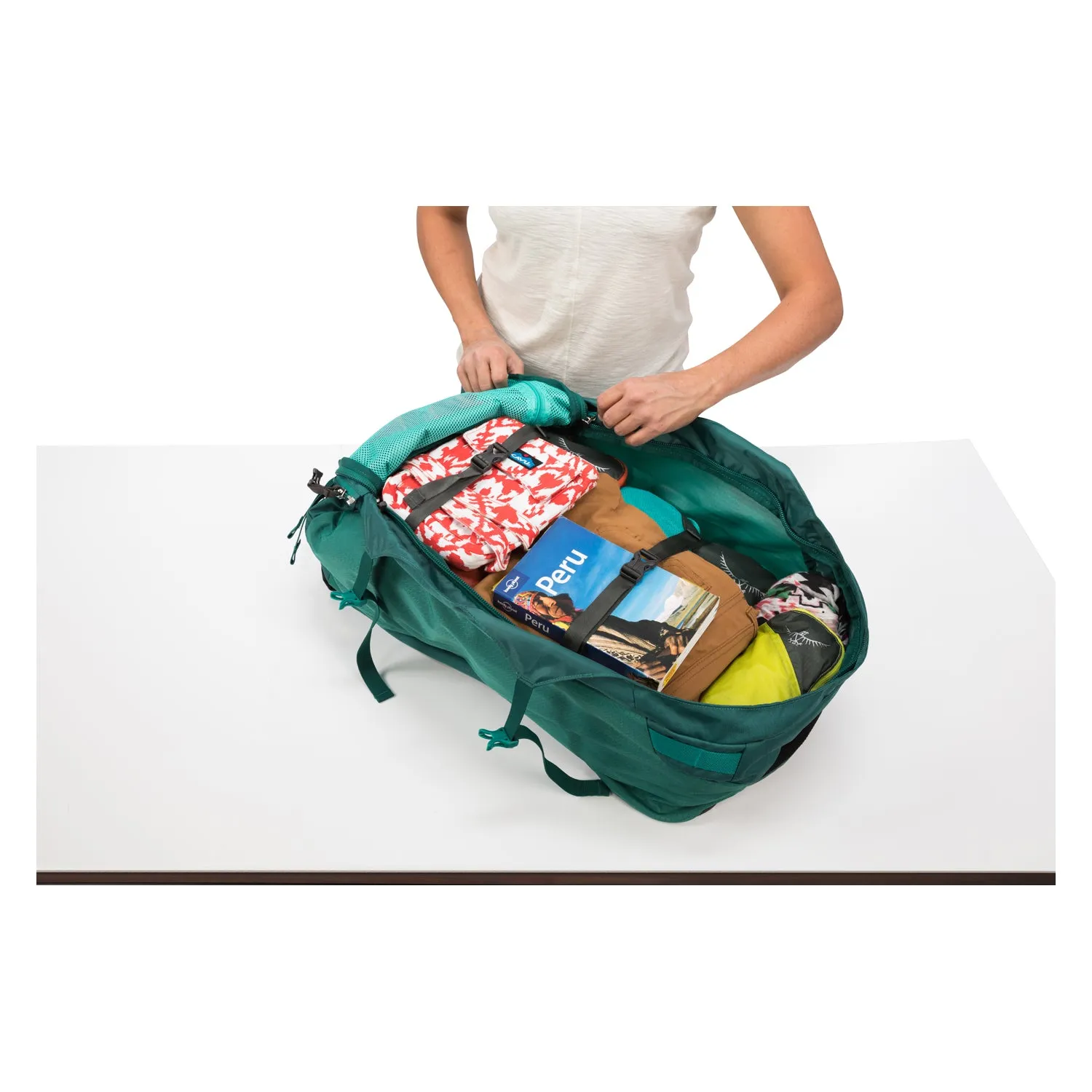 Osprey Fairview Travel Pack Carry-On 40 Backpack - Small/Medium - Women's Travel - Trekking