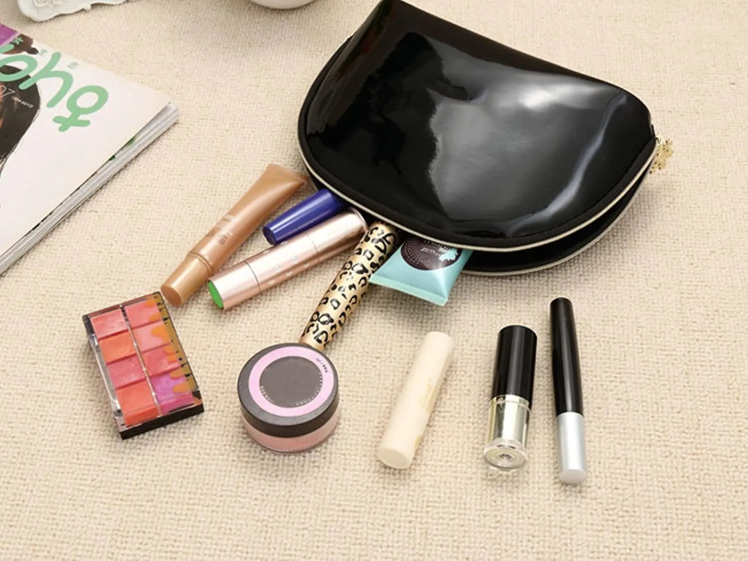 ZLMBAGUS Fashion Cosmetic Bag Patent Leather Makeup Pouch Wristlet Zipper Makeup Case Holder Coin Purse Clutch